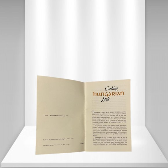 1979 Vintage The International Recipe Series Cooking Hungarian Style Booklet - Picture 2 of 3